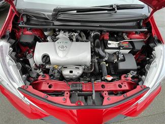 2017 Toyota Vitz - Thumbnail