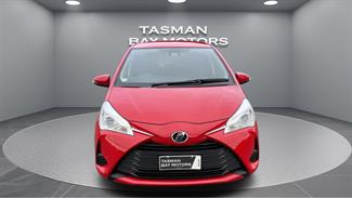 2017 Toyota Vitz - Thumbnail