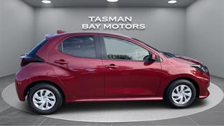 2021 Toyota Yaris - Thumbnail