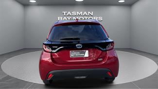 2021 Toyota Yaris - Thumbnail