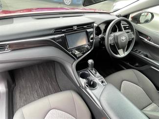 2018 Toyota Camry - Thumbnail