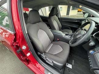 2018 Toyota Camry - Thumbnail