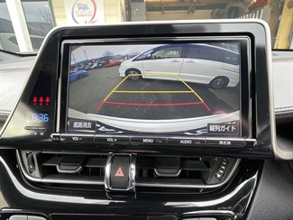 2017 Toyota C-HR - Thumbnail