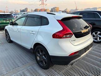 2013 Volvo V40 - Thumbnail