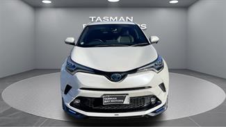 2019 Toyota C-HR - Thumbnail