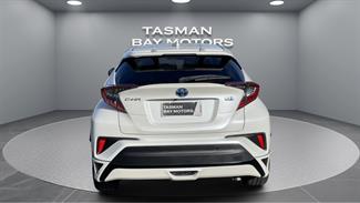 2019 Toyota C-HR - Thumbnail