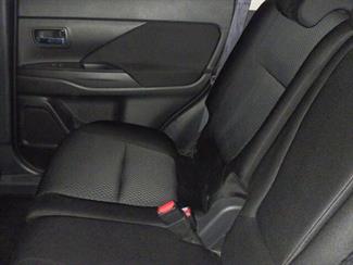 2015 Mitsubishi Outlander - Thumbnail