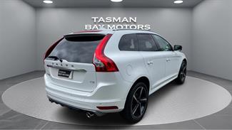2015 Volvo XC60 - Thumbnail