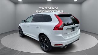 2015 Volvo XC60 - Thumbnail