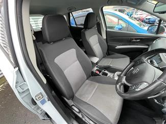 2015 Suzuki SX4 - Thumbnail
