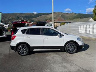 2015 Suzuki SX4 - Thumbnail