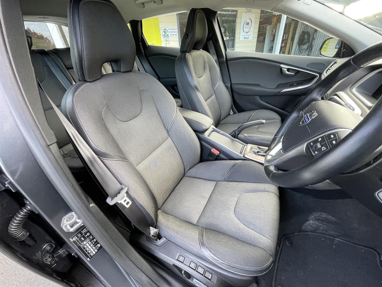 2013 Volvo V40