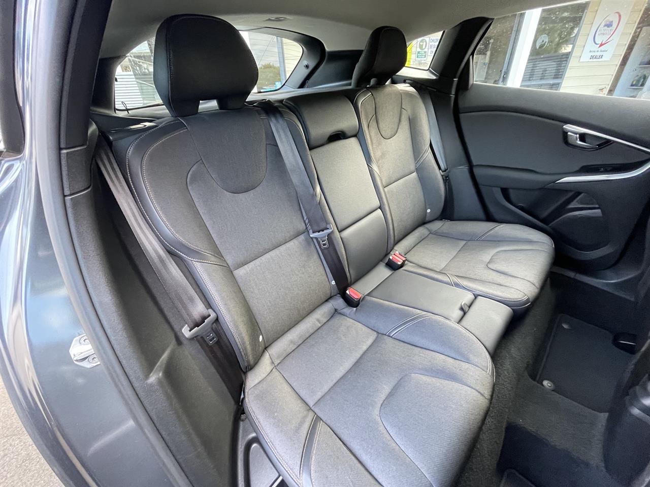 2013 Volvo V40