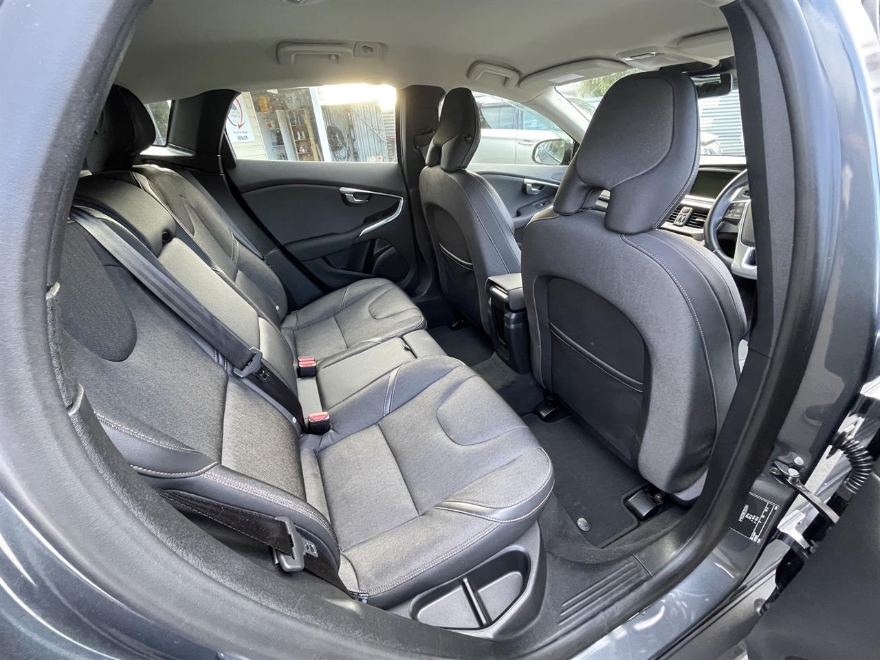 2013 Volvo V40