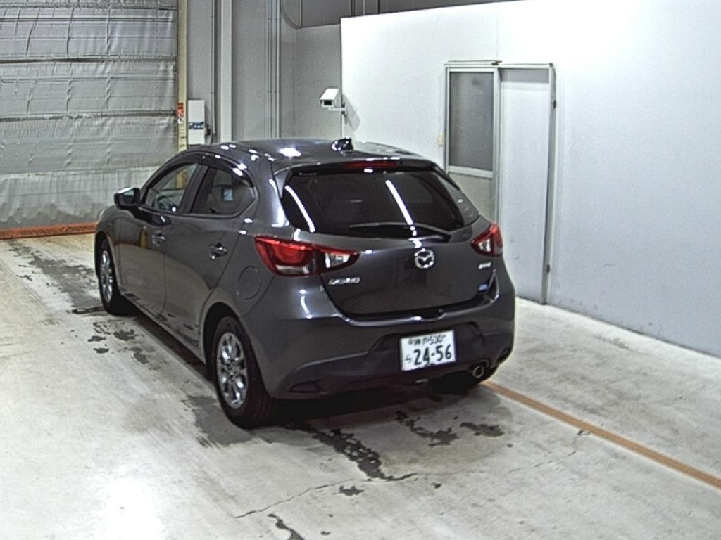 2016 Mazda Demio