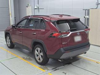 2020 Toyota RAV4 - Thumbnail