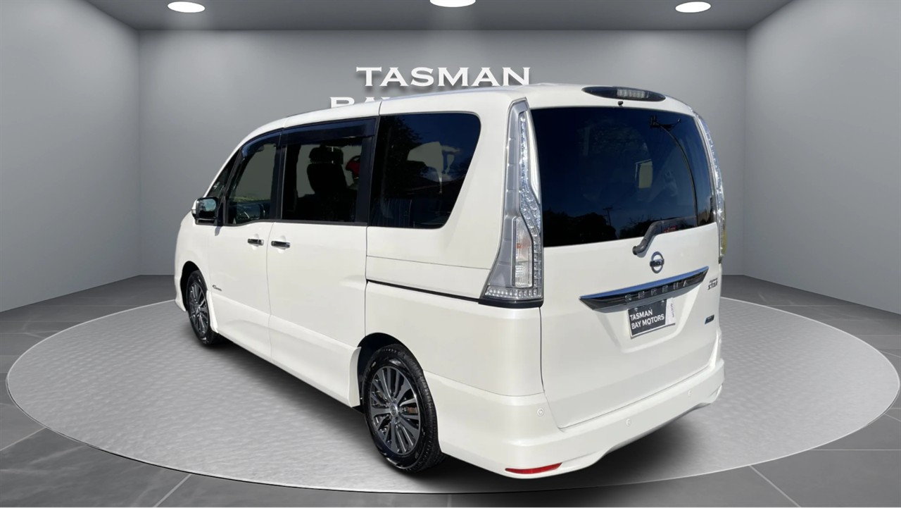 2015 Nissan Serena