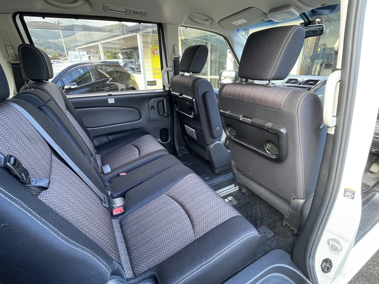 2015 Nissan Serena