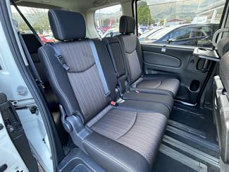 2015 Nissan Serena - Thumbnail