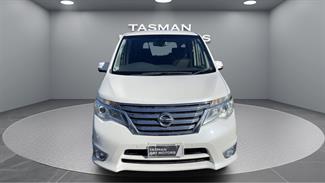 2015 Nissan Serena - Thumbnail