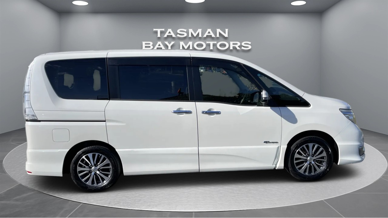 2015 Nissan Serena