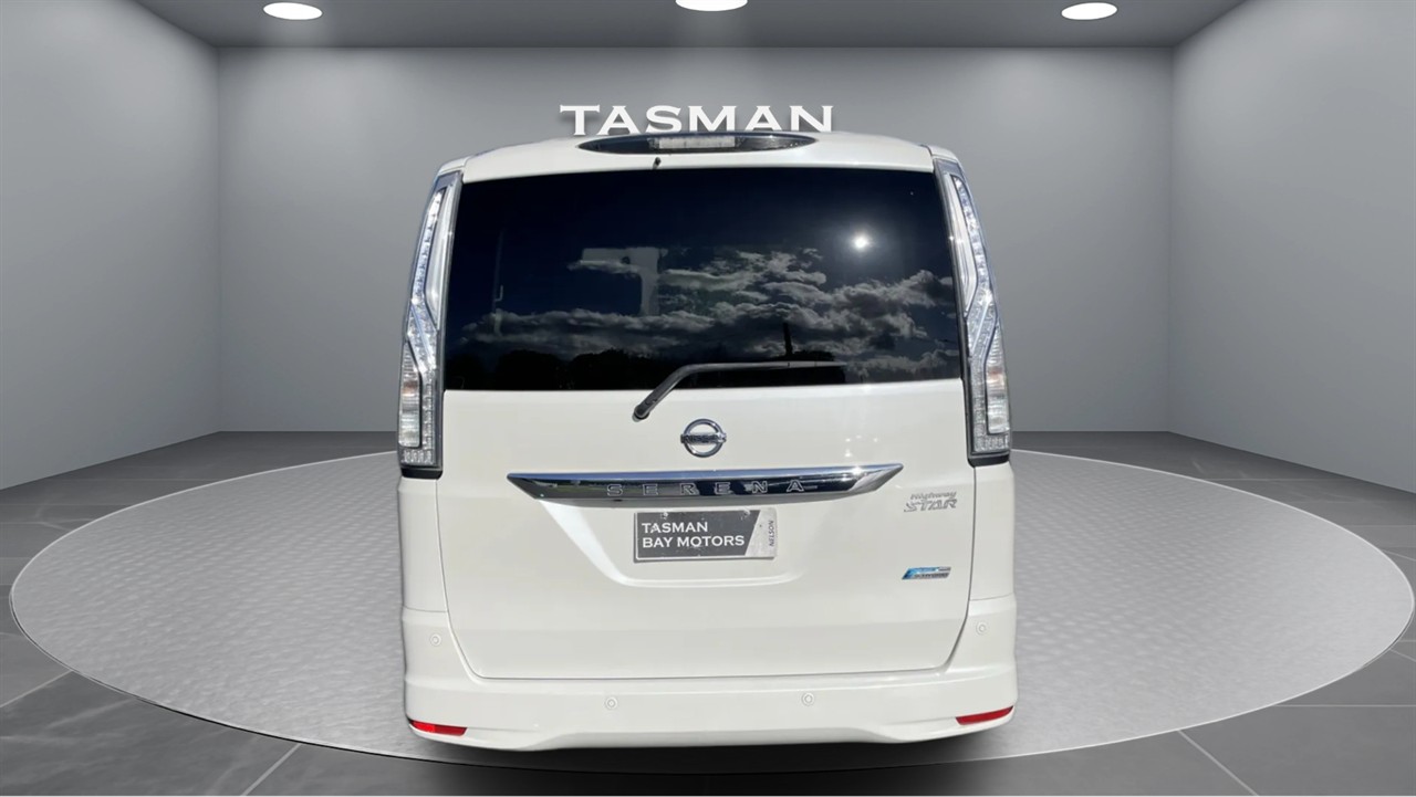 2015 Nissan Serena