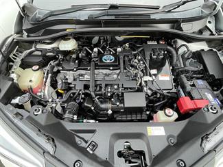 2017 Toyota C-HR - Thumbnail