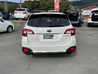 2014 Subaru Outback - Thumbnail