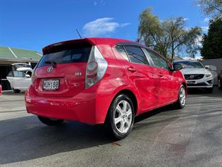2012 Toyota Aqua - Thumbnail