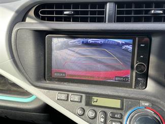 2012 Toyota Aqua - Thumbnail