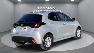 2021 Toyota Yaris - Thumbnail