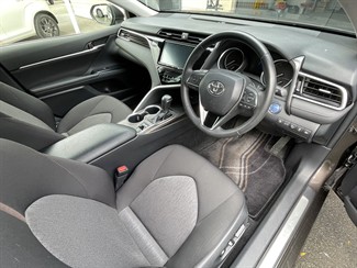 2017 Toyota Camry - Thumbnail