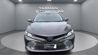 2017 Toyota Camry - Thumbnail