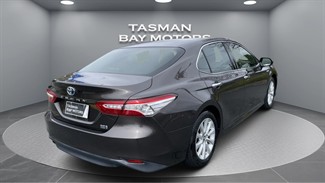 2017 Toyota Camry - Thumbnail