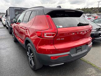 2020 Volvo XC40 - Thumbnail