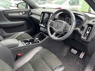 2020 Volvo XC40 - Thumbnail