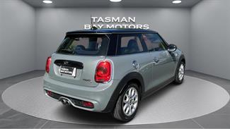 2016 Mini Cooper - Thumbnail