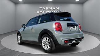 2016 Mini Cooper - Thumbnail