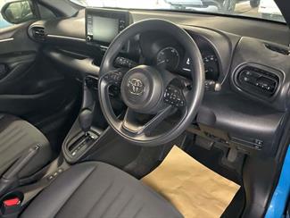 2023 Toyota Yaris - Thumbnail