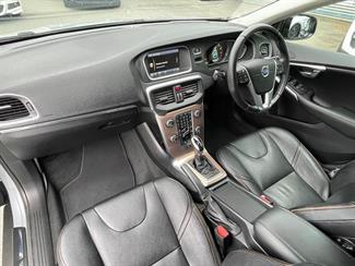 2014 Volvo V40 - Thumbnail