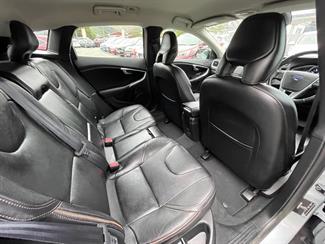 2014 Volvo V40 - Thumbnail
