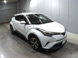 2017 Toyota C-HR - Thumbnail