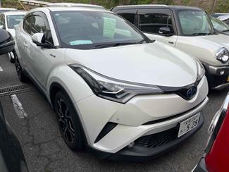 2017 Toyota C-HR - Thumbnail