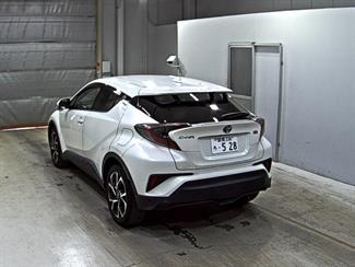 2017 Toyota C-HR - Thumbnail